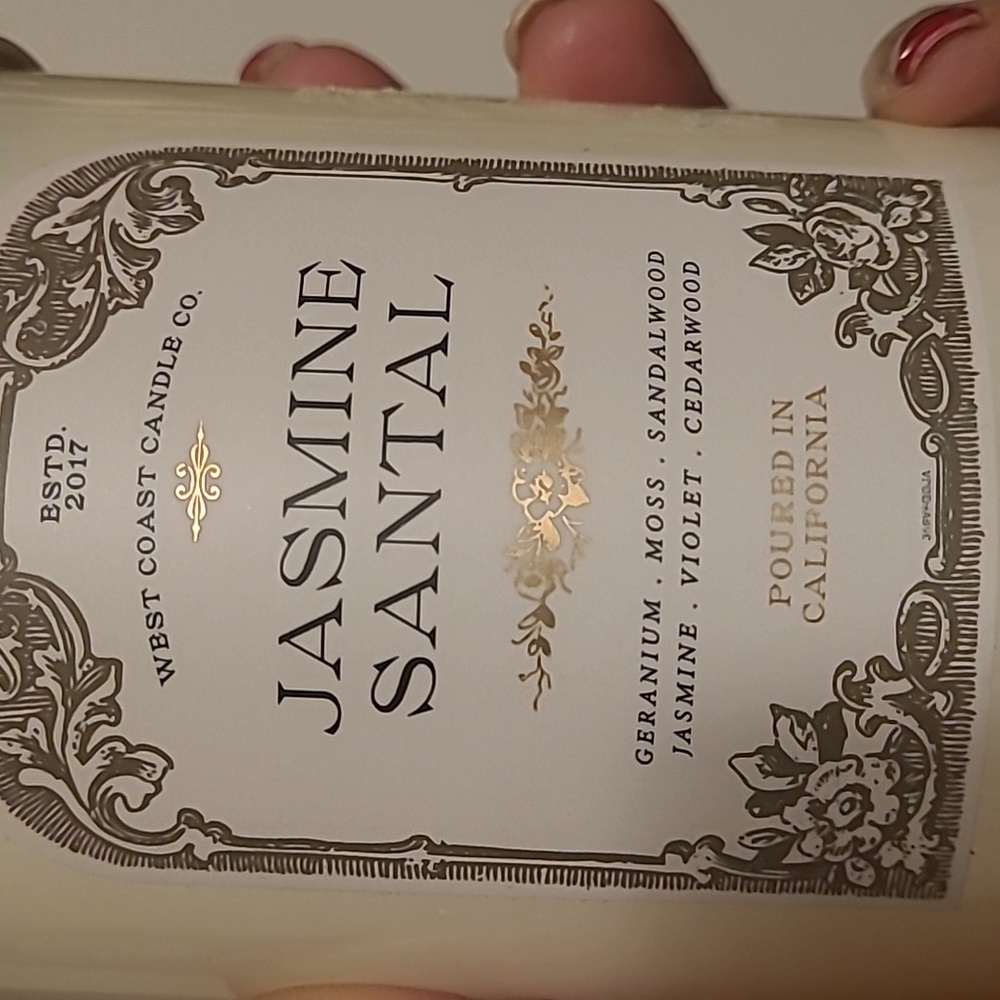Jasmine Santal Candle - 9oz - Picture 2 of 5